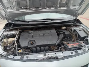 Toyota Corolla 2010 Silver