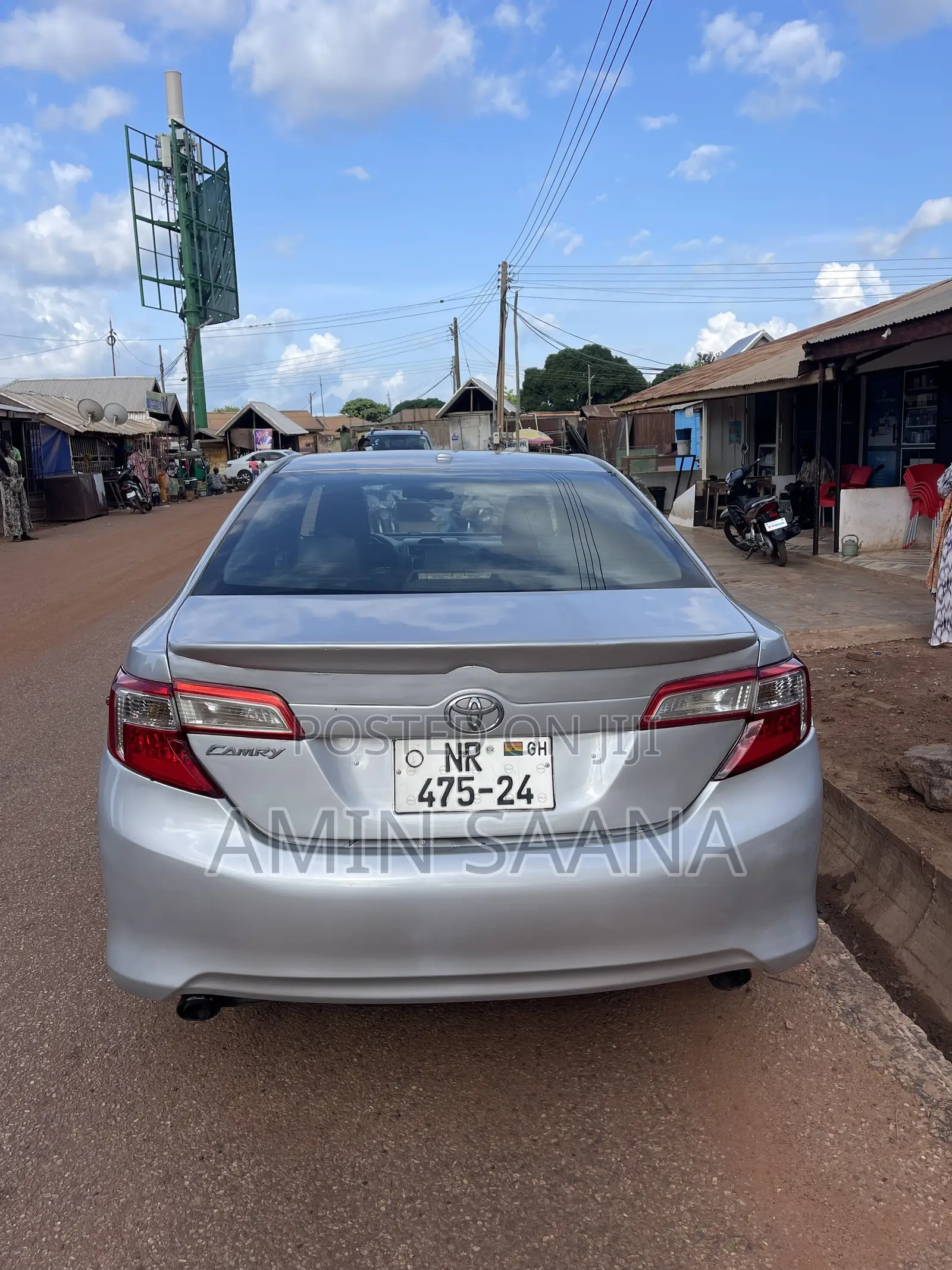 Toyota Camry SE 4dr Sedan w/Prod. End 11/13 (3.5L 6cyl 6A) 2014 Silver