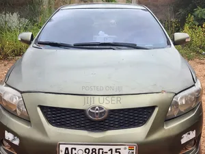 Toyota Corolla 2010 Green
