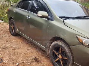 Toyota Corolla 2010 Green