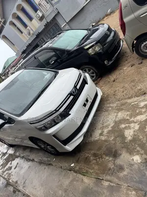 Toyota Voxy Hybrid X 2WD 7-Seater 2015 White