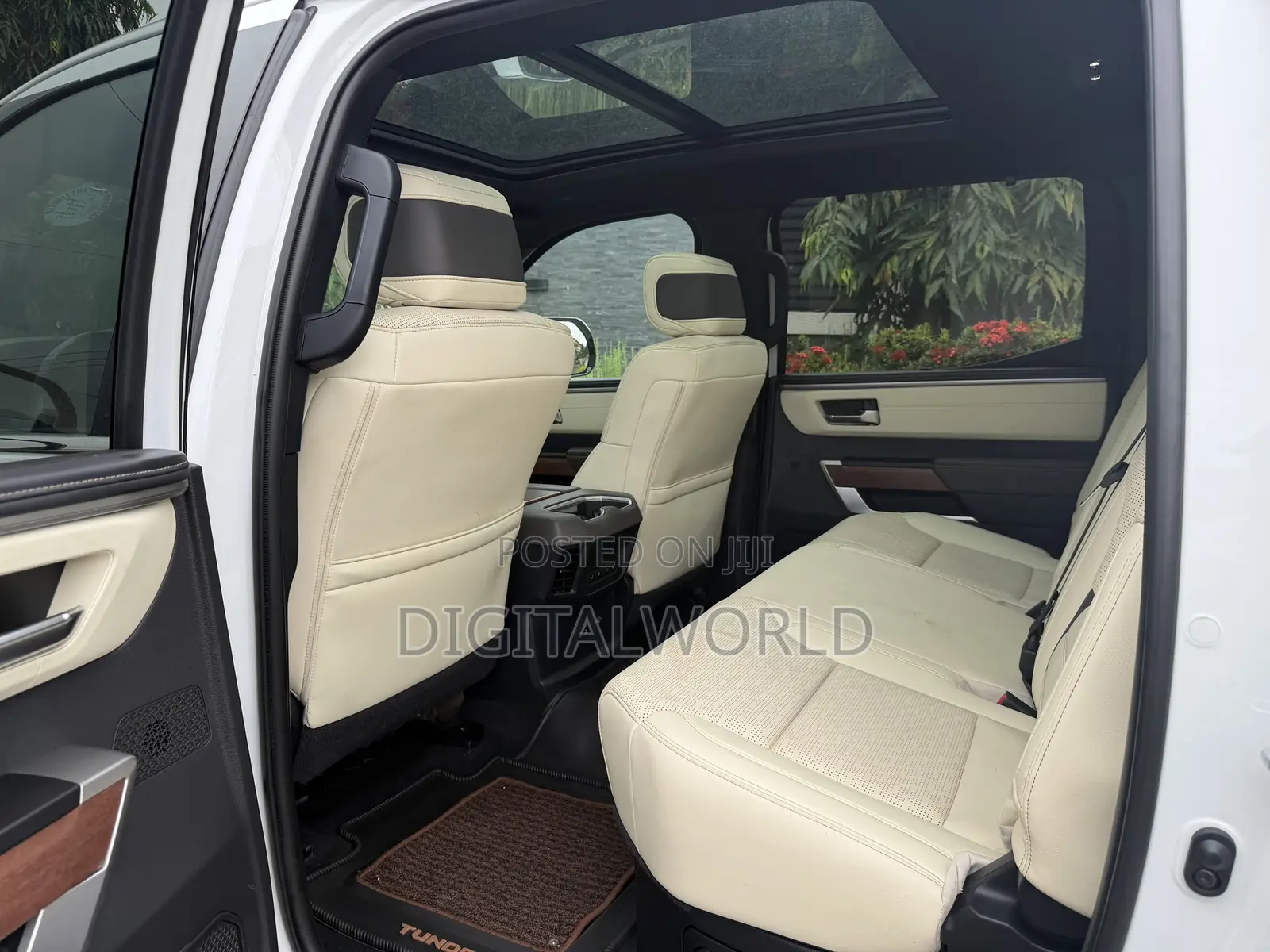 Toyota Tundra 1794 Edition CrewMax 5.5' Bed 2024 White