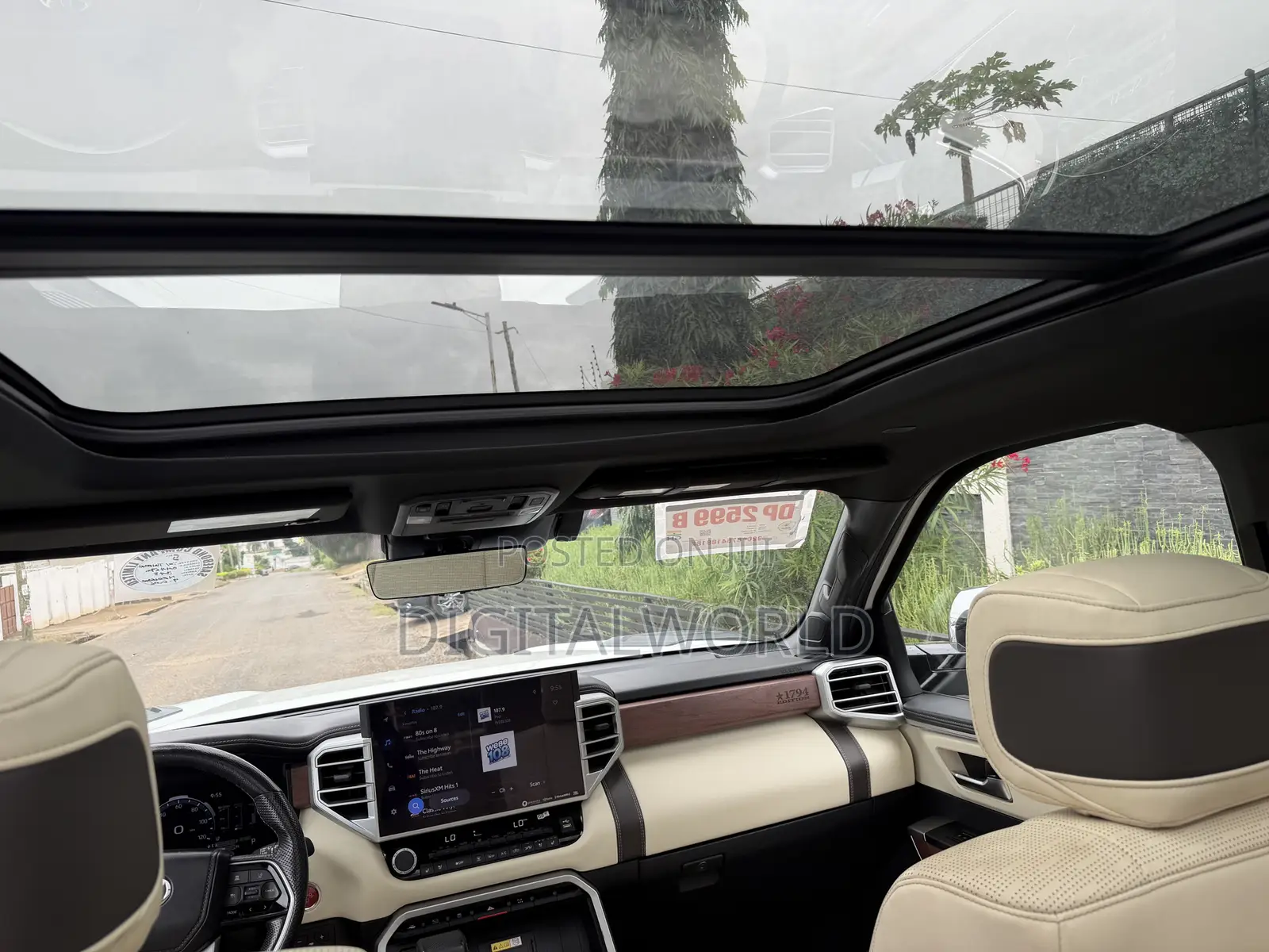 Toyota Tundra 1794 Edition CrewMax 5.5' Bed 2024 White