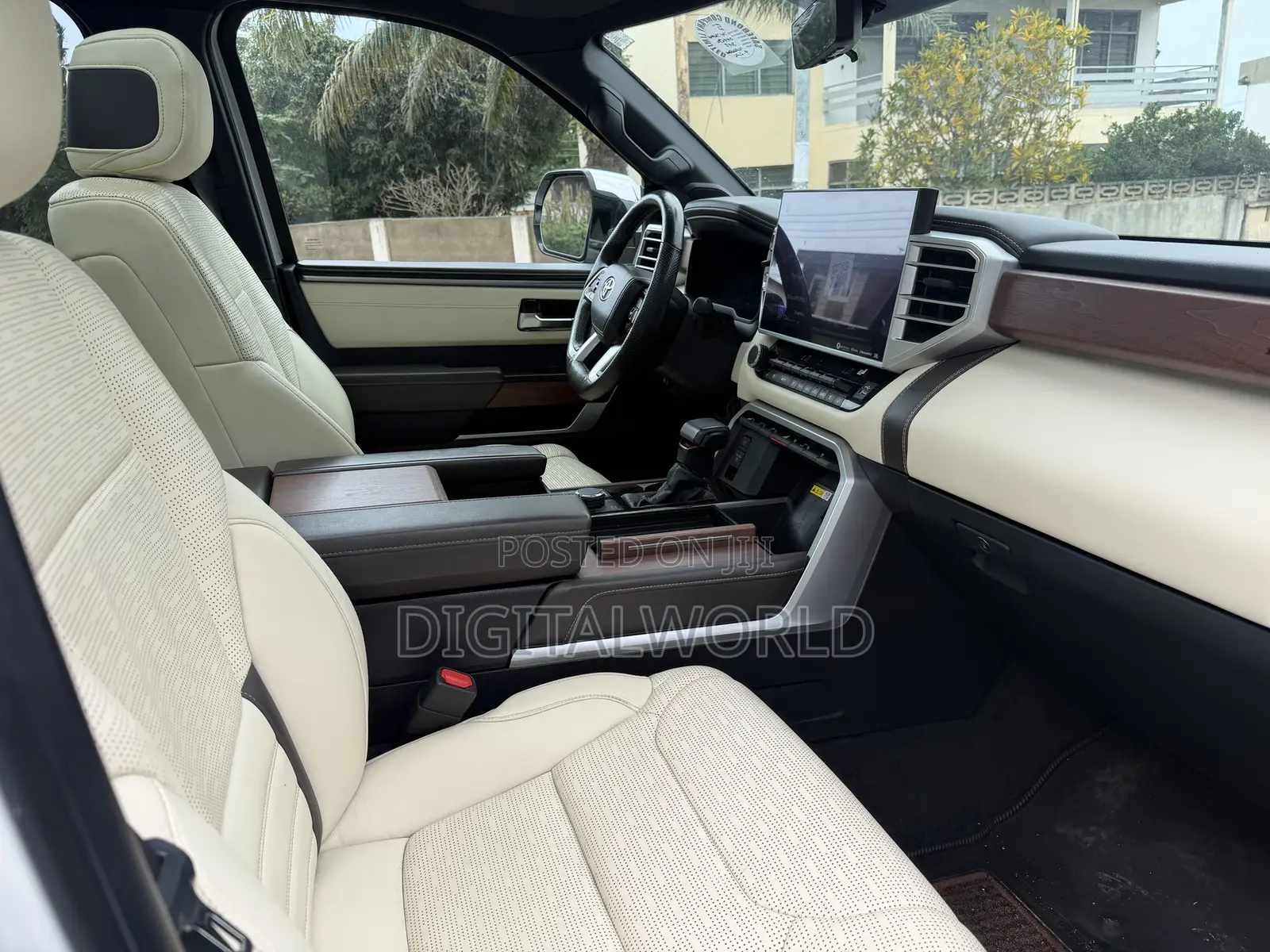 Toyota Tundra 1794 Edition CrewMax 5.5' Bed 2024 White