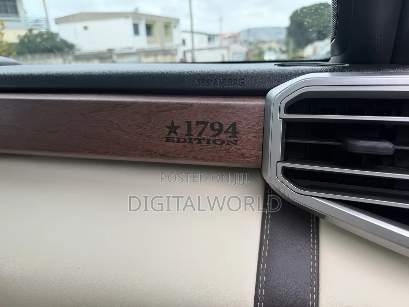 Toyota Tundra 1794 Edition CrewMax 5.5' Bed 2024 White