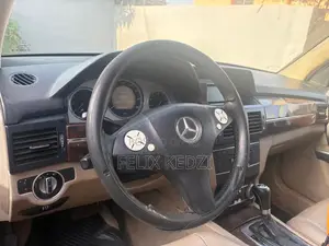 Mercedes-Benz GLK-Class 350 2011 Black