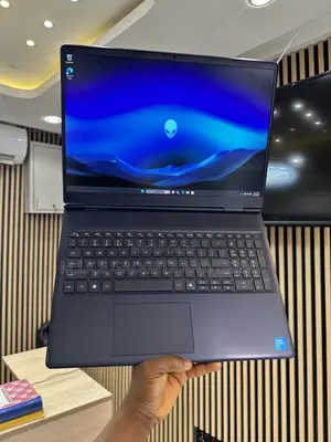 Laptop Alienware 16 Aurora 32GB Intel Core 7 SSD 1T