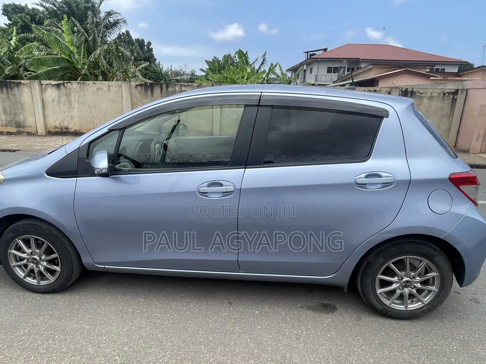 Toyota Vitz 1.3 AWD 3dr 2012 Blue