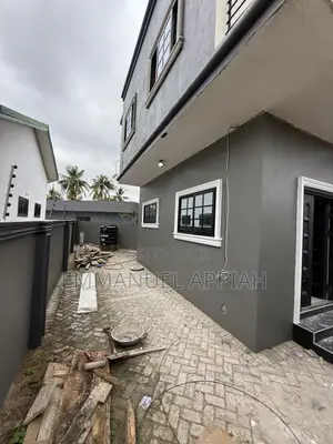 2bdrm House in Awoshei Onyinase, Awoshie for sale