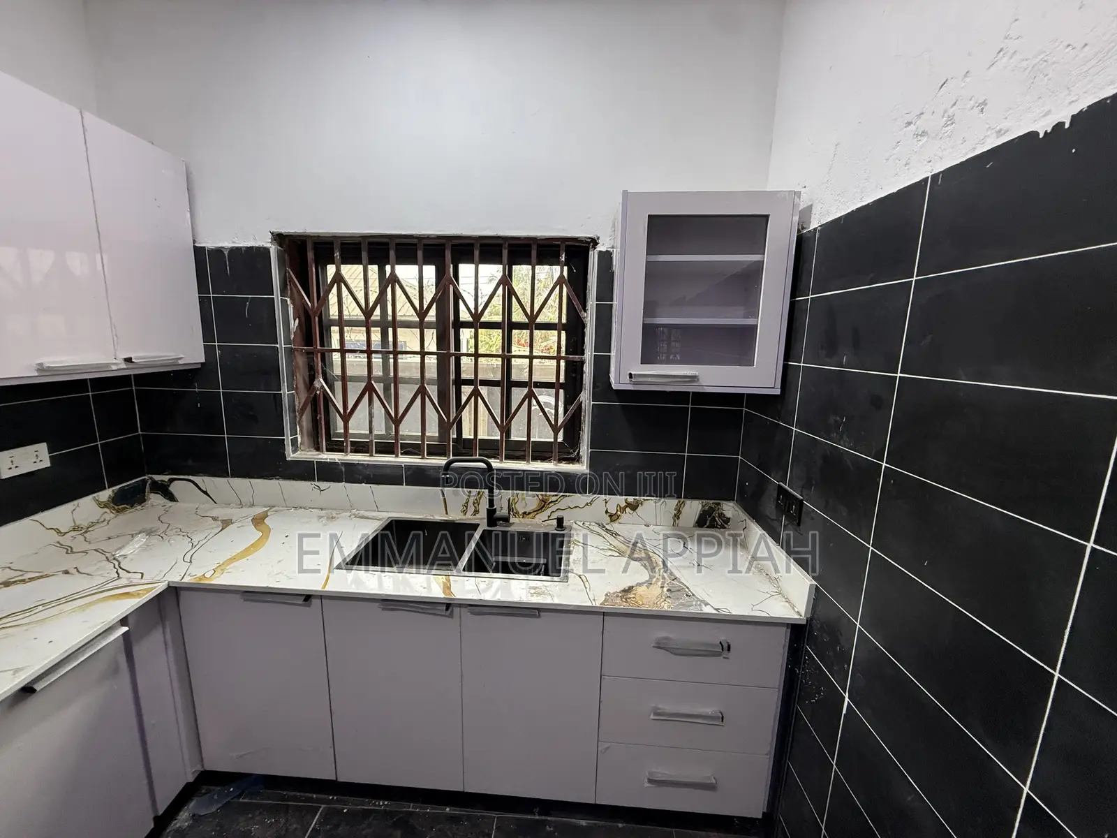 2bdrm House in Awoshei Onyinase, Awoshie for sale