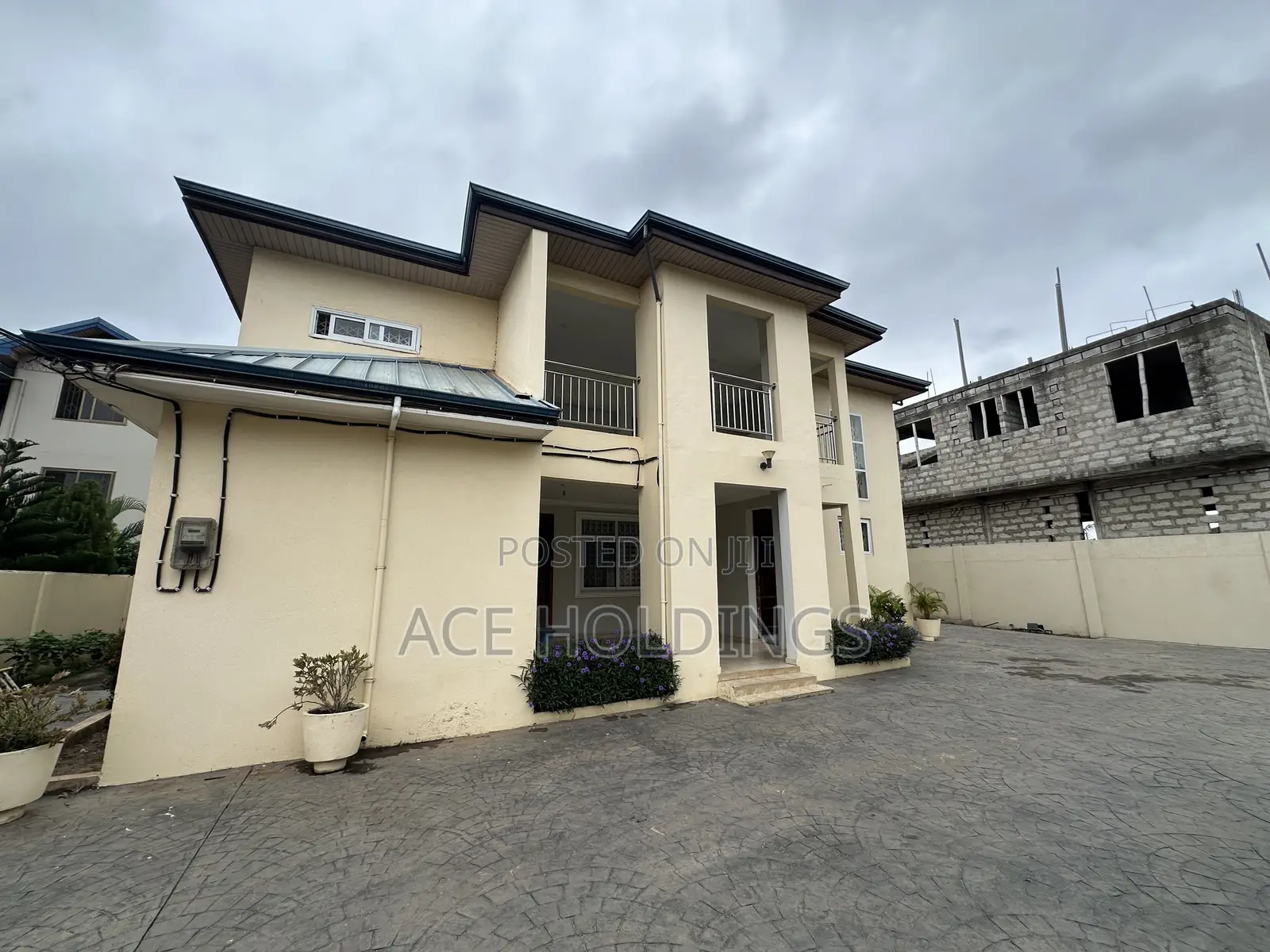 3bdrm Apartment in Adjiringanor, Adjiriganor for rent