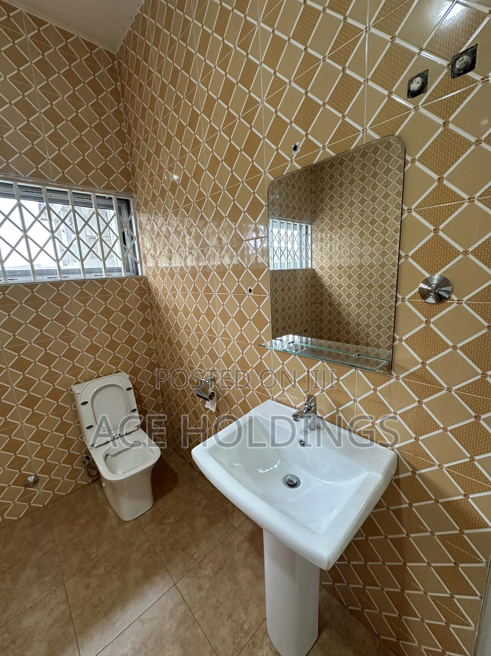 3bdrm Apartment in Adjiringanor, Adjiriganor for rent