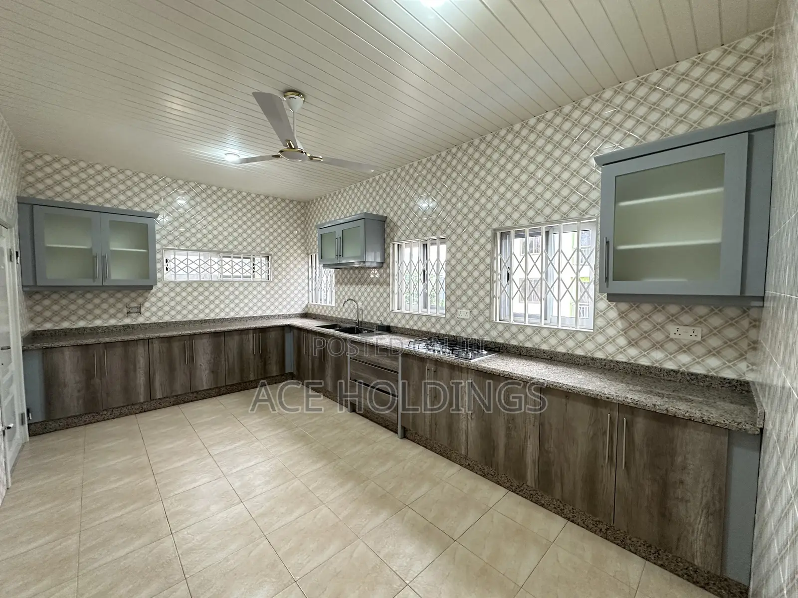 3bdrm Apartment in Adjiringanor, Adjiriganor for rent
