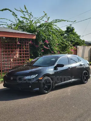Honda Civic EX Hatchback 2018 Black