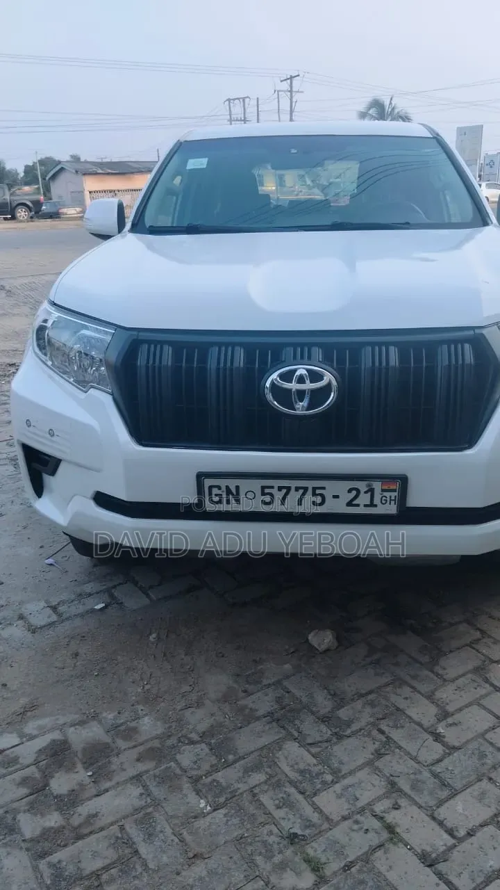 Toyota Land Cruiser Prado 2019 White