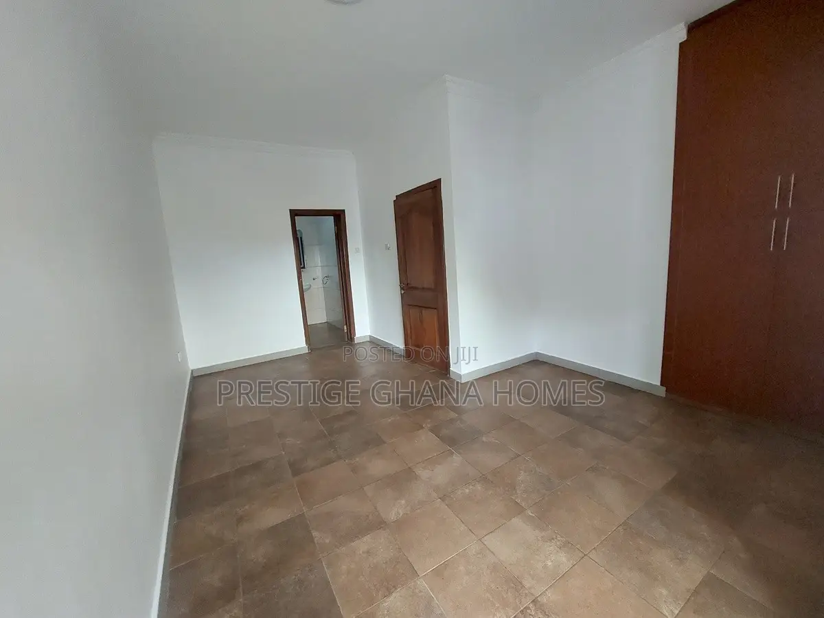 3bdrm Apartment in A&C Mall Area for rent