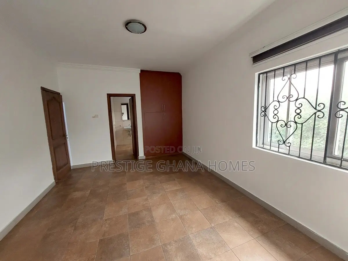 3bdrm Apartment in A&C Mall Area for rent