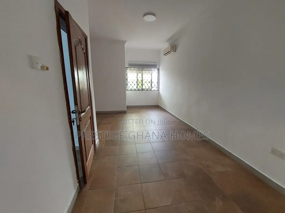 3bdrm Apartment in A&C Mall Area for rent