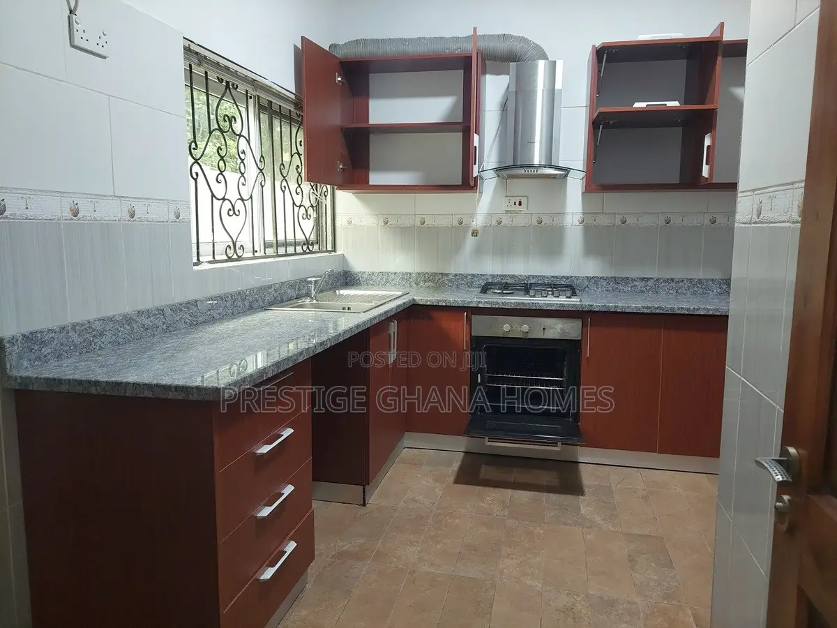 3bdrm Apartment in A&C Mall Area for rent