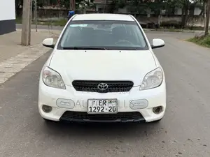 Toyota Matrix Hatchback FWD (1.8L 4cyl 5M) 2007 White