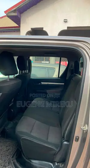 Toyota Hilux 2019 Gray