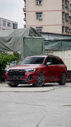 Audi SQ7 2026 Red
