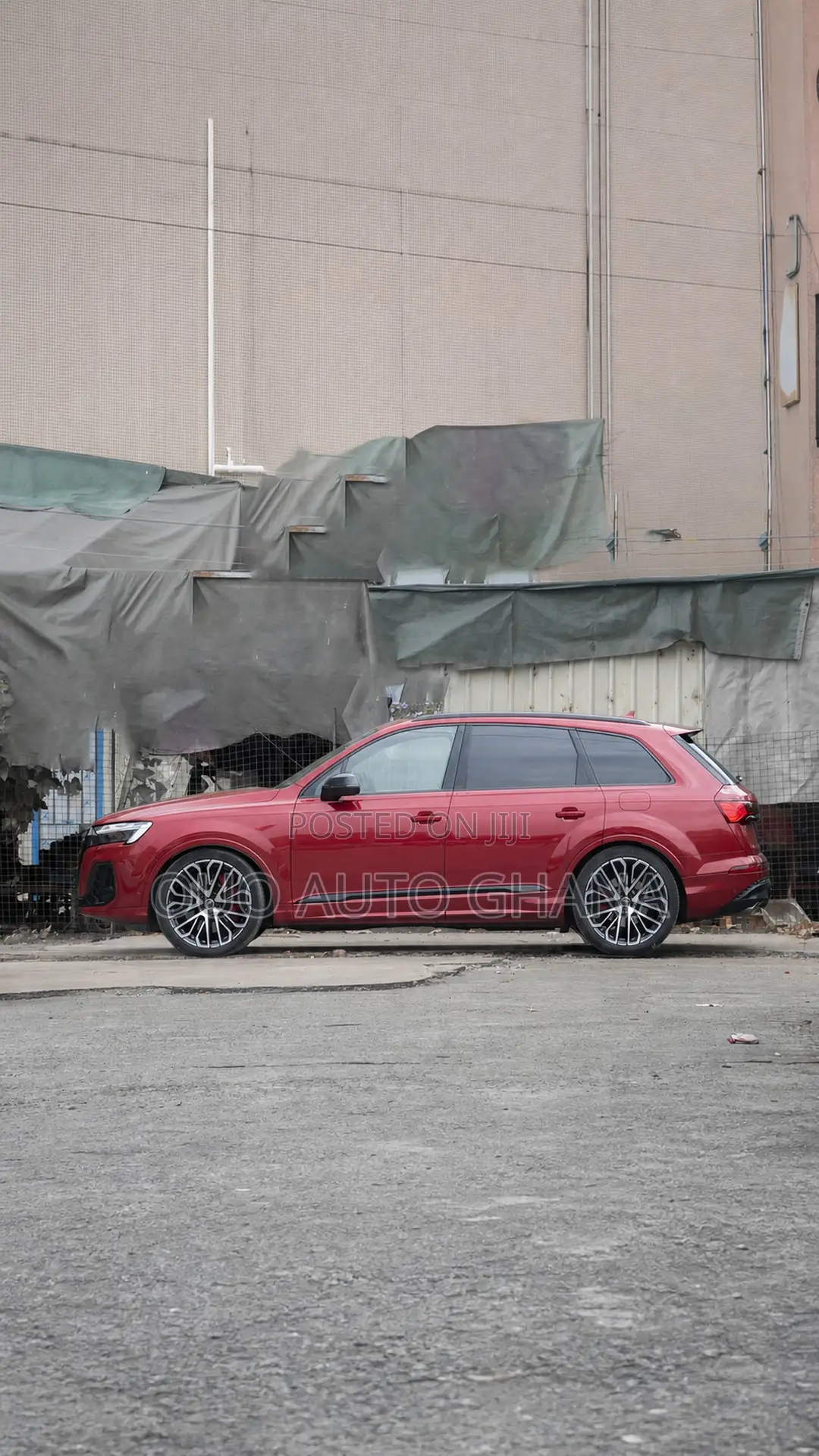 Audi SQ7 2026 Red