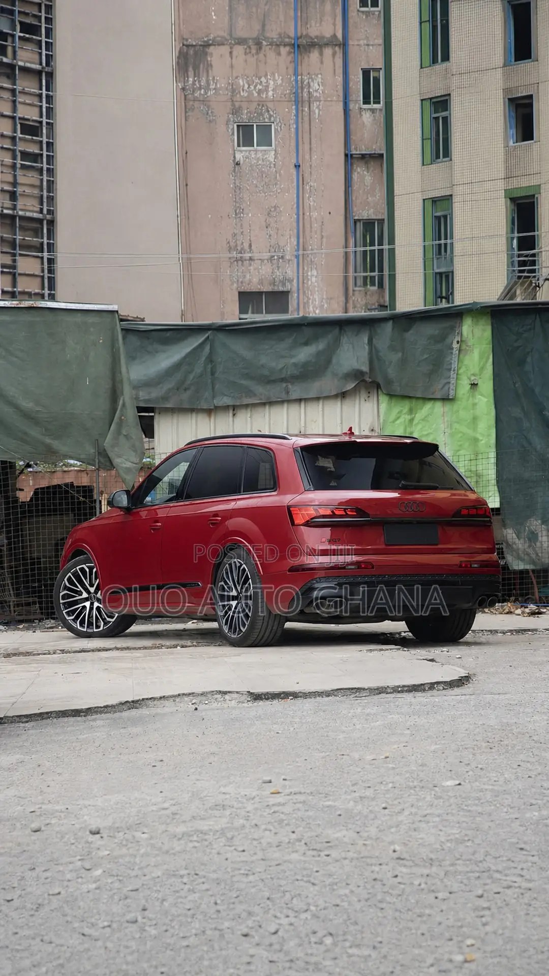 Audi SQ7 2026 Red