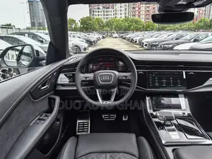 Audi SQ8 2026 Gray
