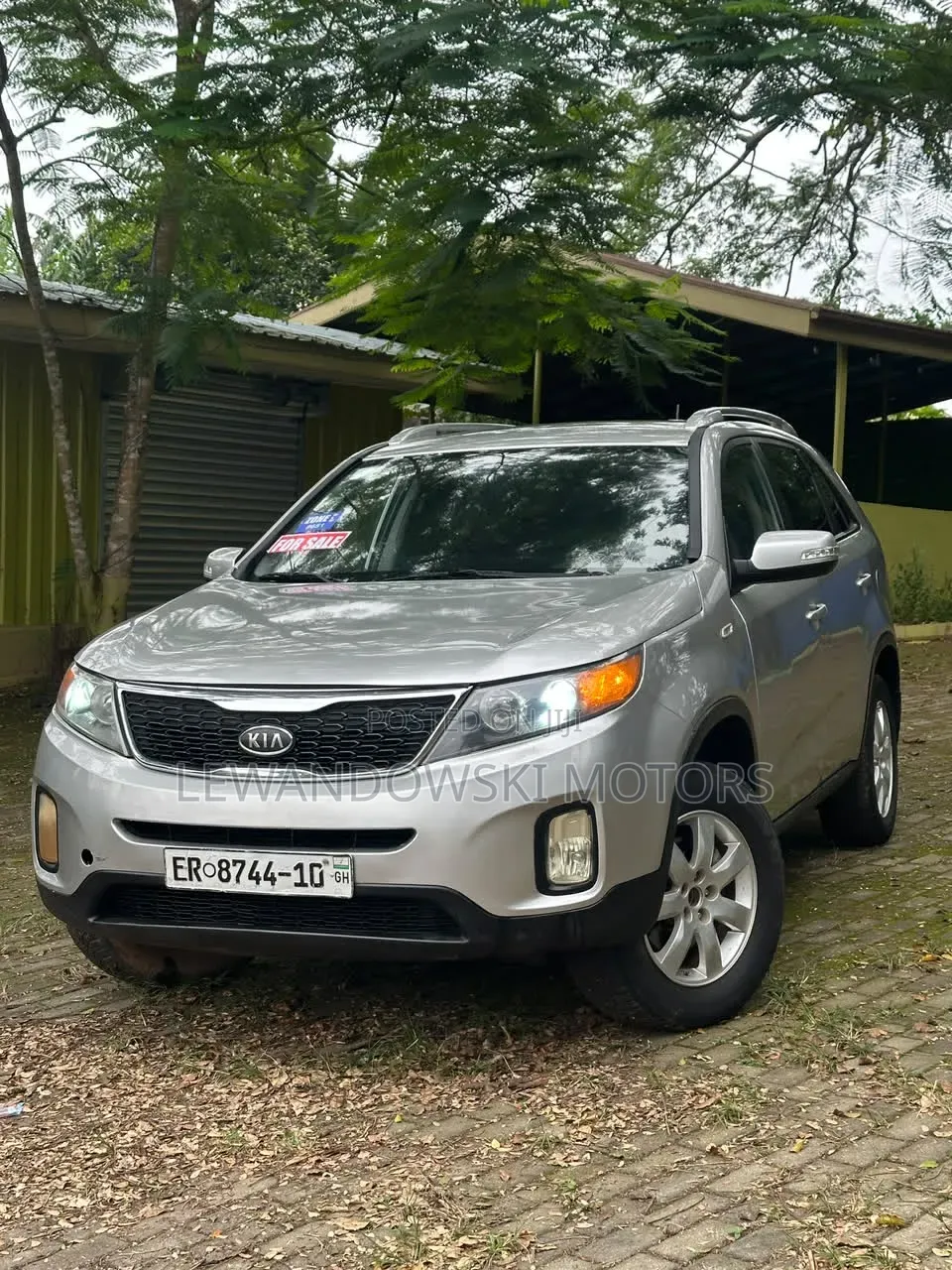 Kia Sorento 2010 Silver