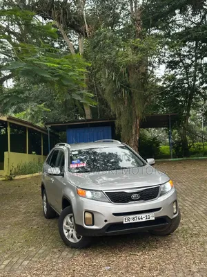 Kia Sorento 2010 Silver