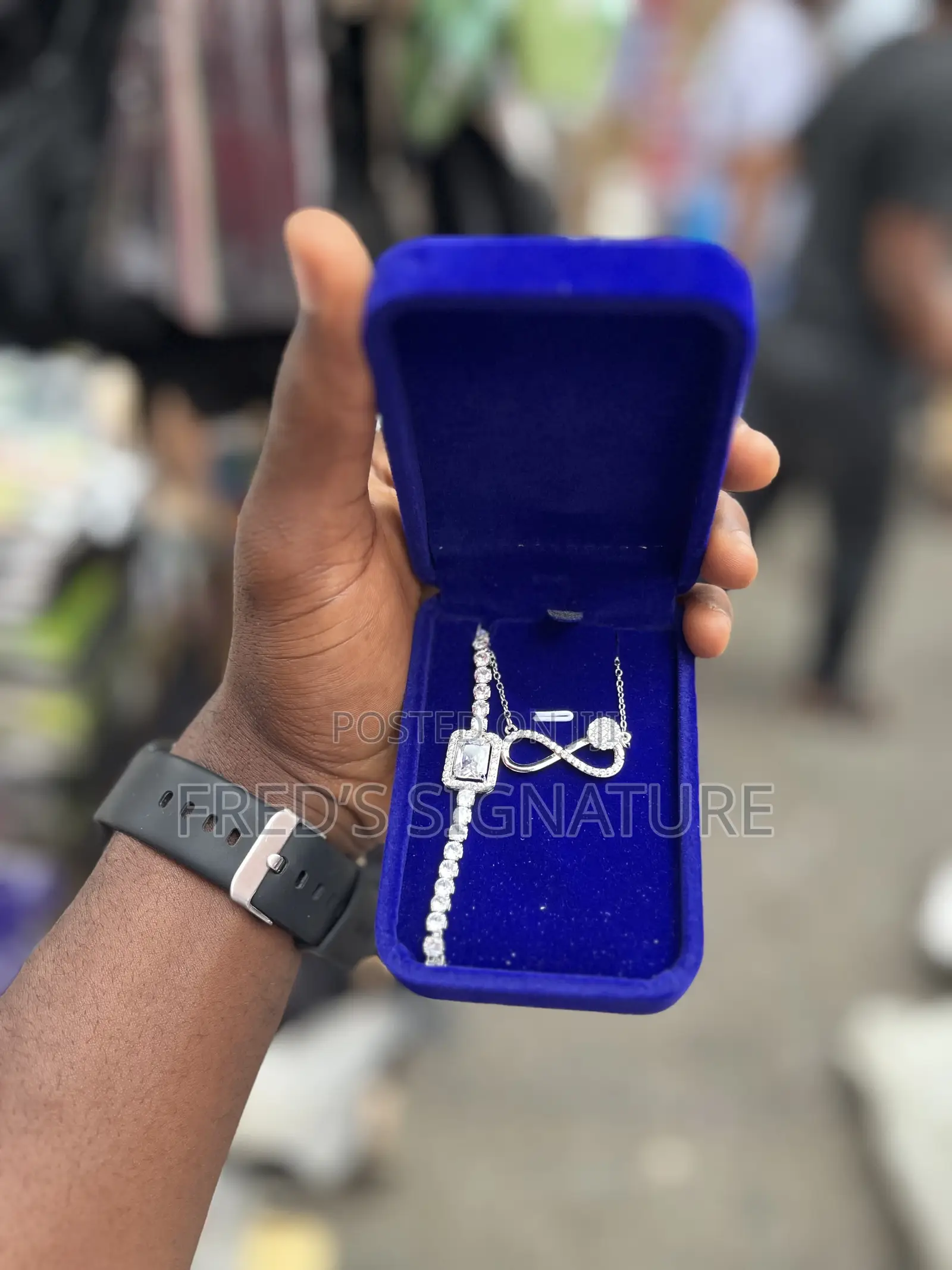 Female Jewelry Set(Necklace and Bracelet)
