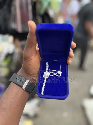 Female Jewelry Set(Necklace and Bracelet)