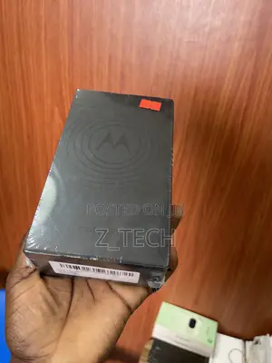 New Motorola Edge (2022) 128 GB Black