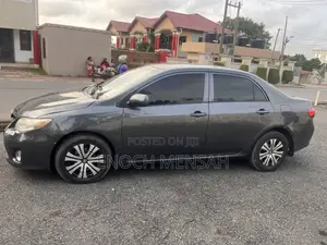 Toyota Corolla LE 4dr Sedan (1.8L 4cyl 4A) 2010 Black