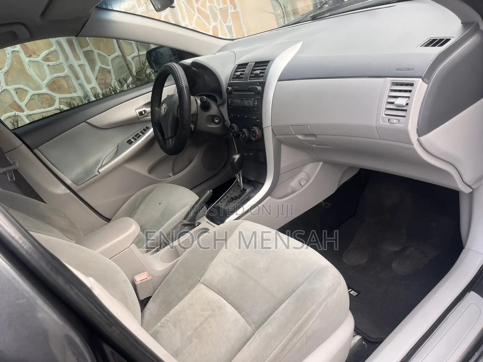 Toyota Corolla LE 4dr Sedan (1.8L 4cyl 4A) 2010 Black