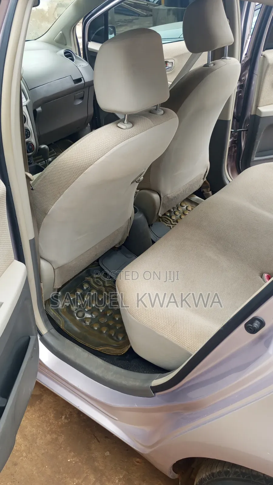 Toyota Vitz 2010 Gray