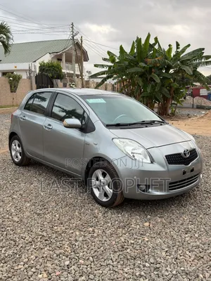 Toyota Yaris 2010 Silver