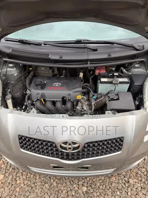 Toyota Yaris 2010 Silver