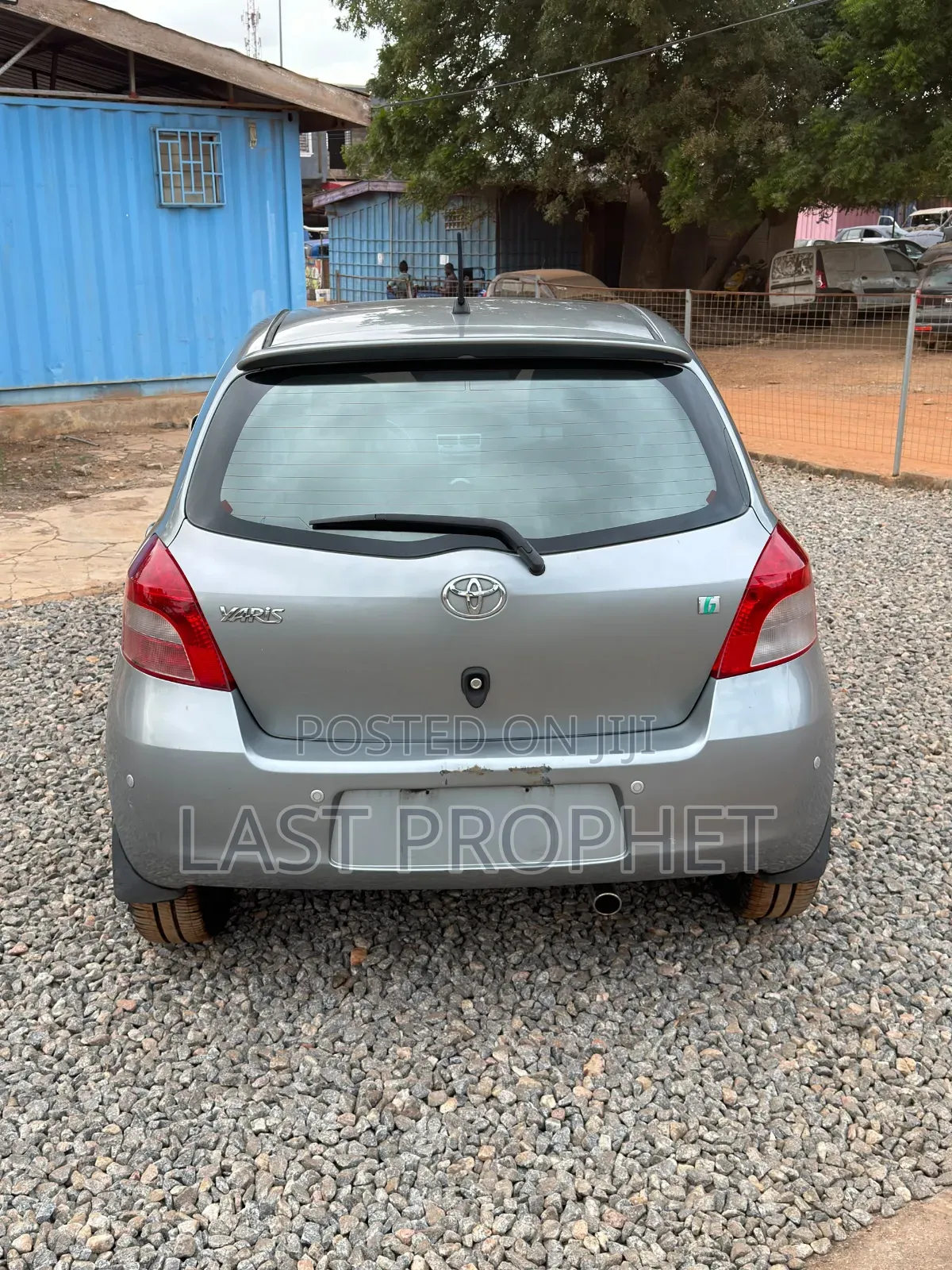 Toyota Yaris 2010 Silver