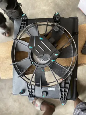 Honda Civic 2.OL 2016 2017 2018 2019 2020 Radiator Fan