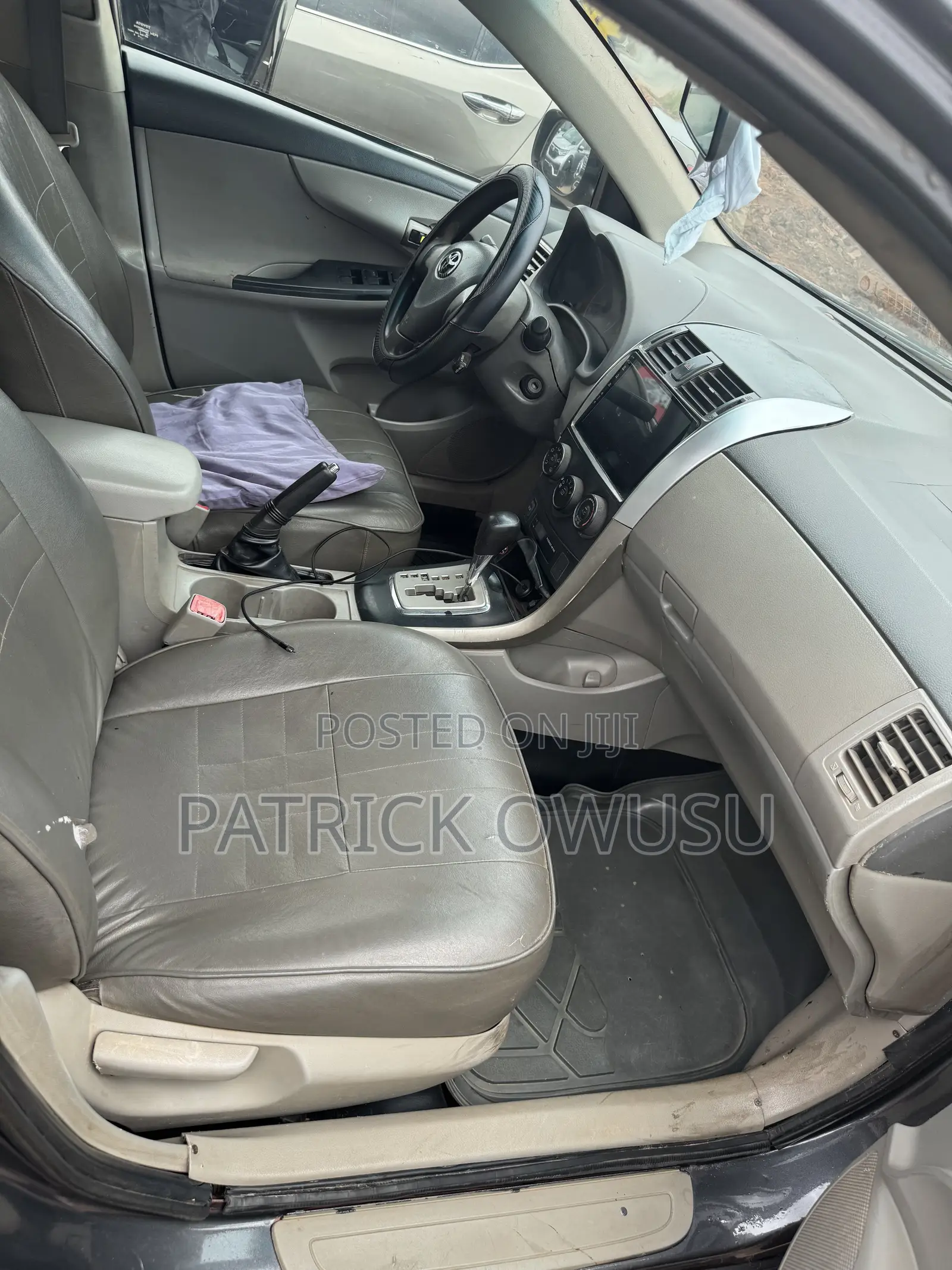 Toyota Corolla 2010 Gray