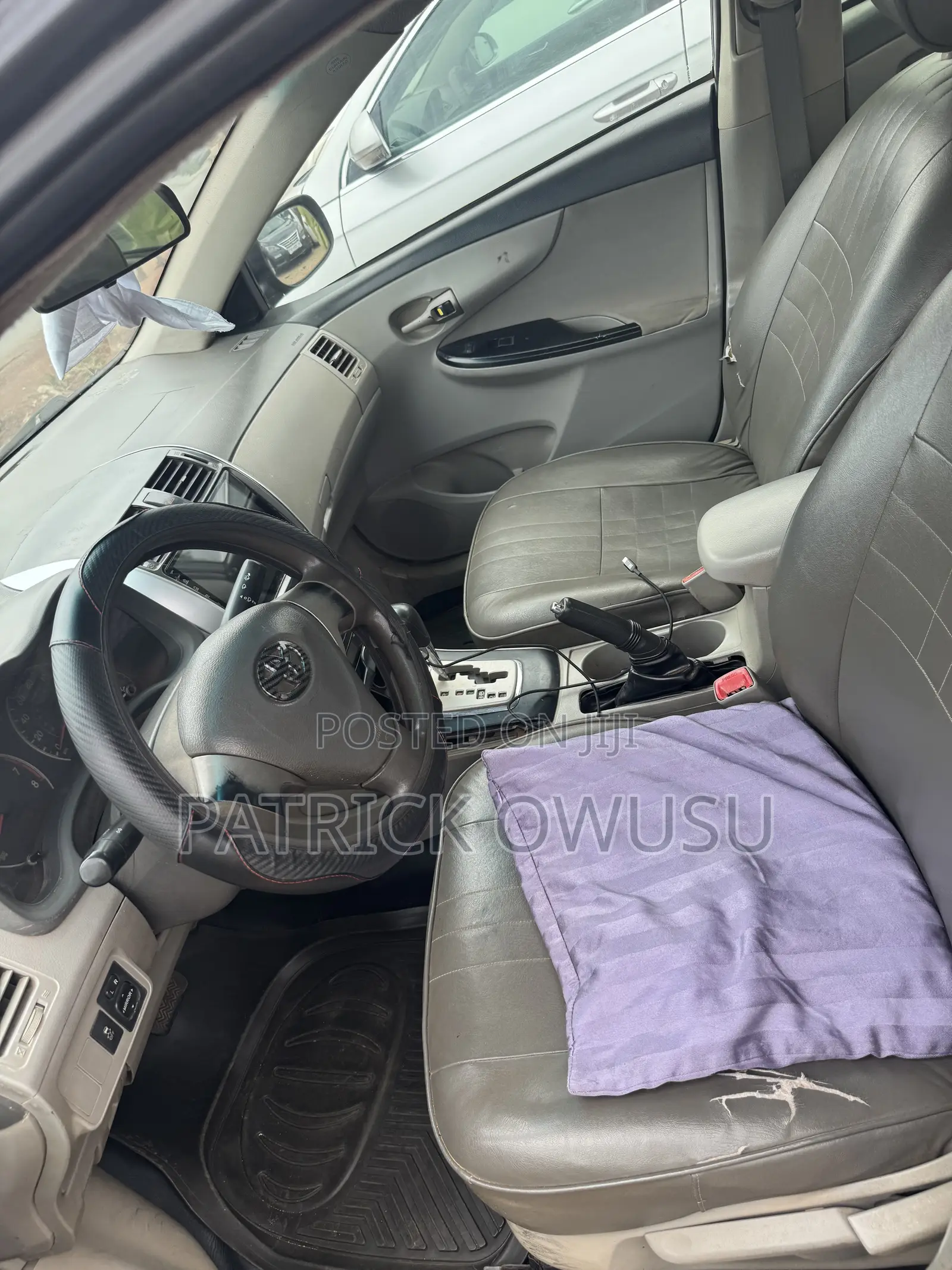 Toyota Corolla 2010 Gray