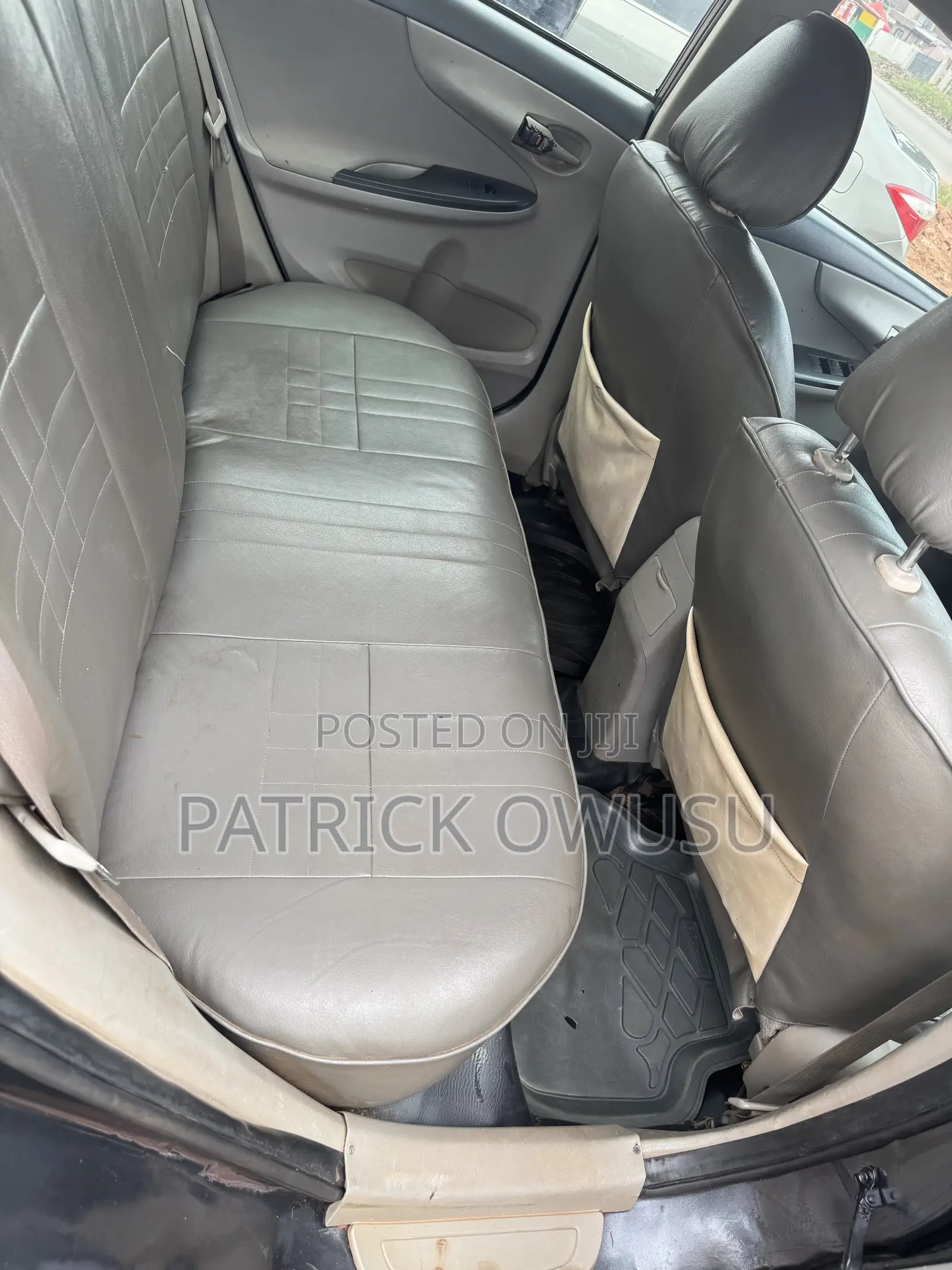 Toyota Corolla 2010 Gray