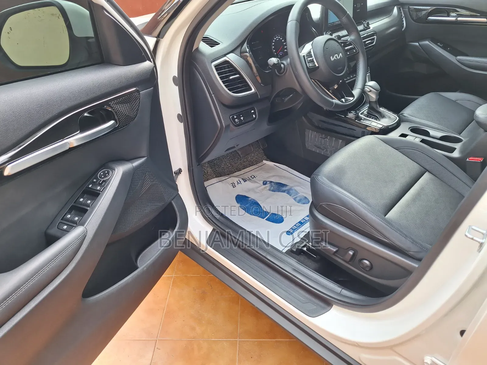 Kia Seltos SX 2023 White