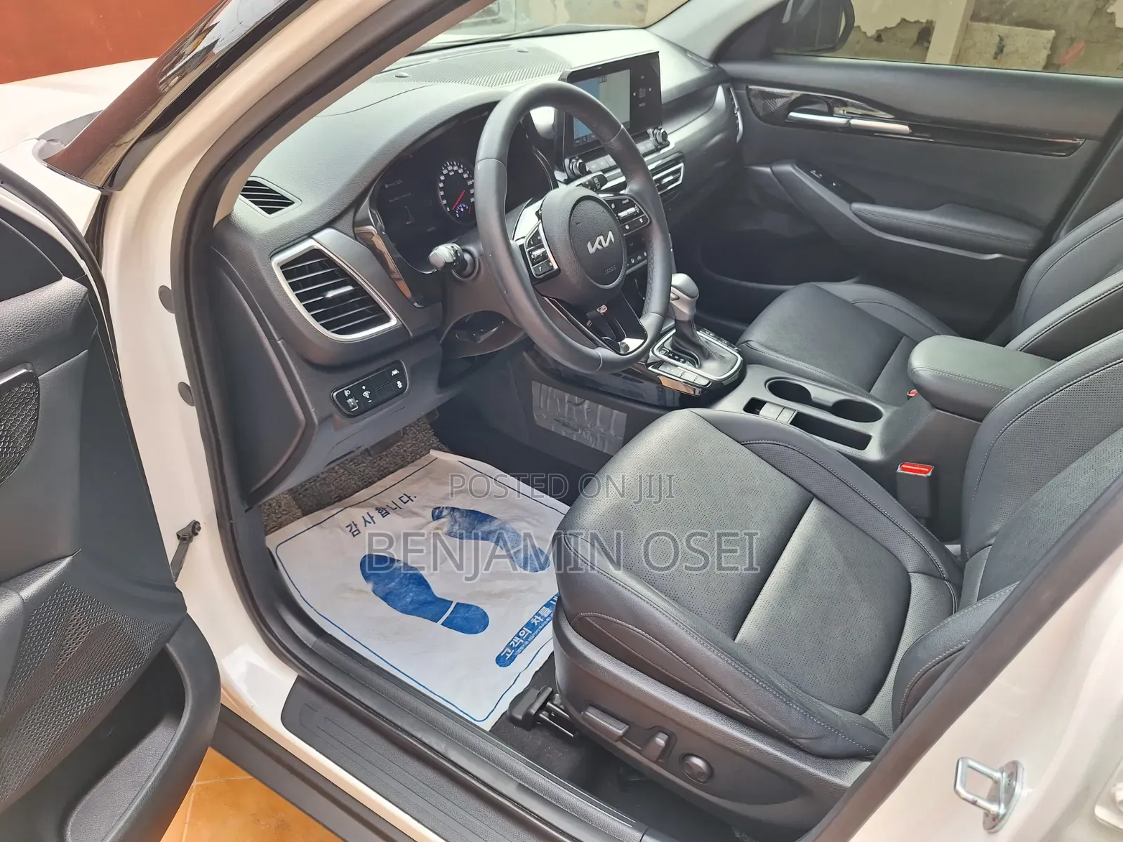 Kia Seltos SX 2023 White