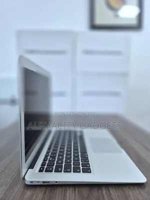 Laptop Apple MacBook Air 2012 4GB Intel Core i5 SSD 256GB