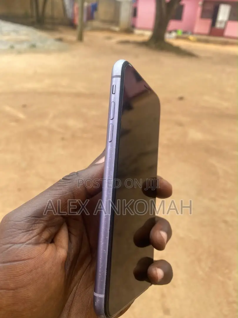 Apple iPhone 11 64 GB Purple