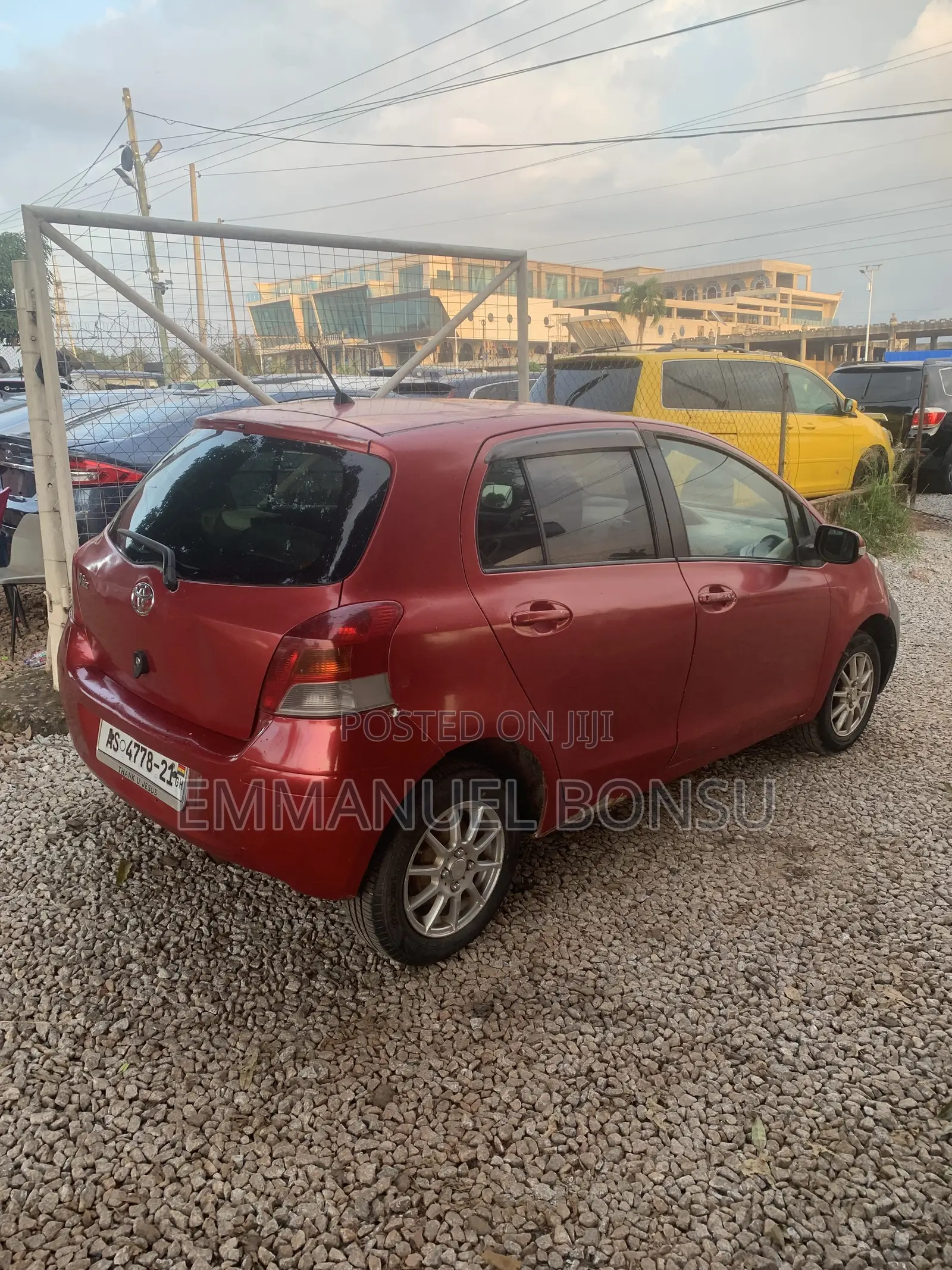 Toyota Vitz 1.5 FWD 3dr 2010 Red