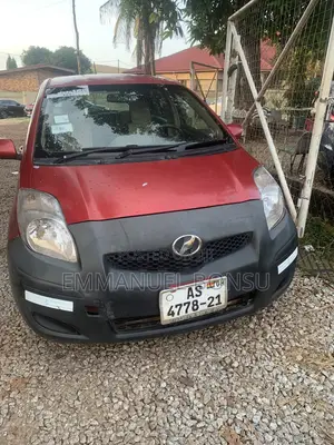 Toyota Vitz 1.5 FWD 3dr 2010 Red